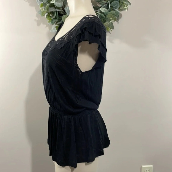 NWT Cable & Gauge Black Ruffled Sleeve Embroidered Neckline Peplum Top PS - Picture 4 of 16